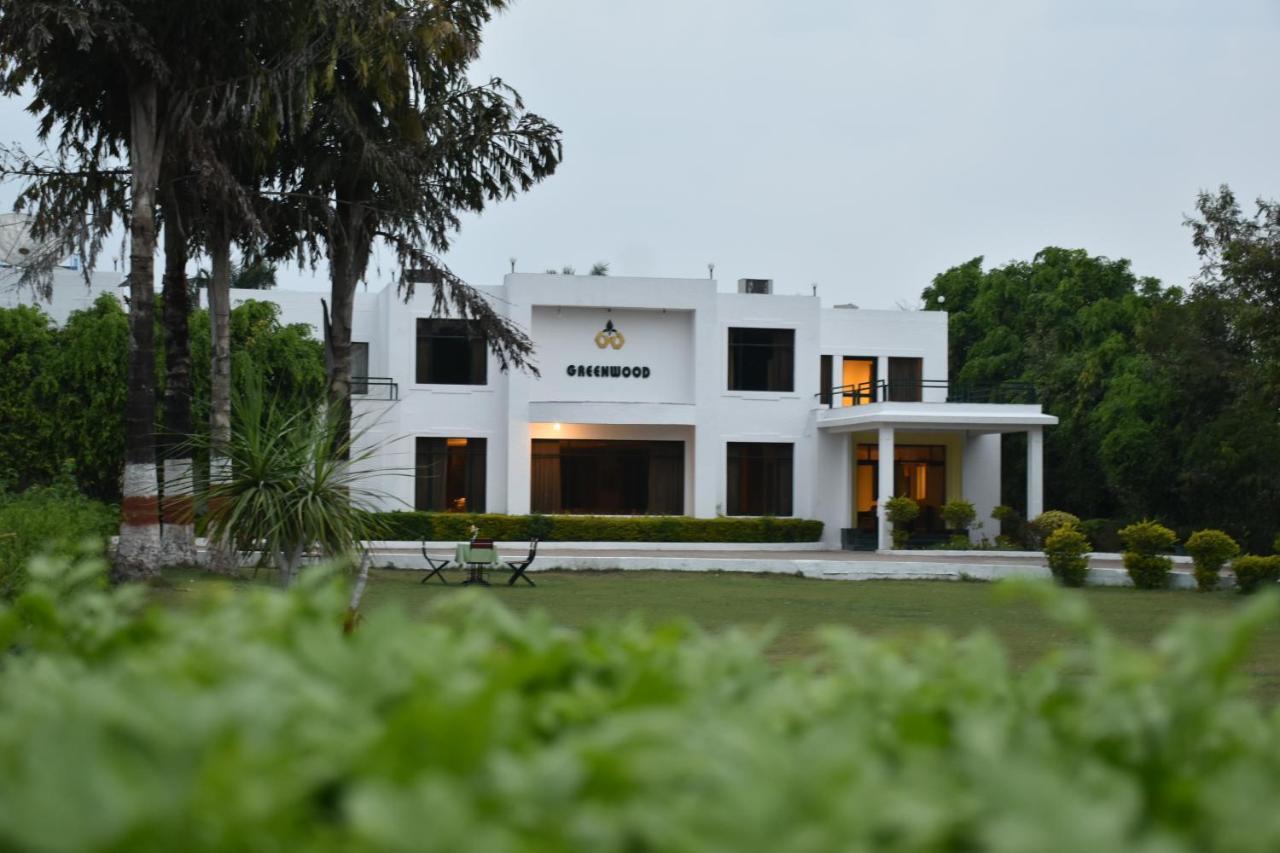 Greenwood Hotel Khajurāho Exterior foto