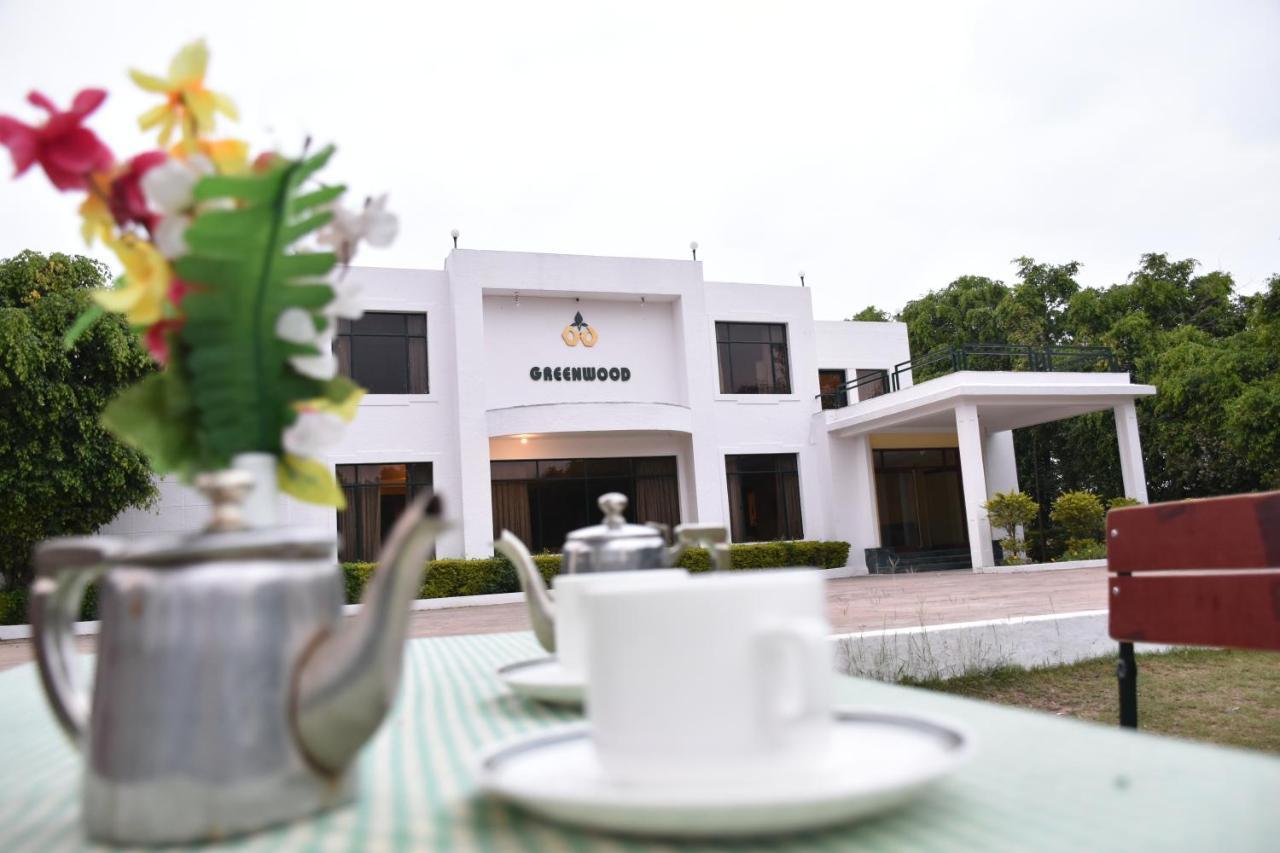 Greenwood Hotel Khajurāho Exterior foto