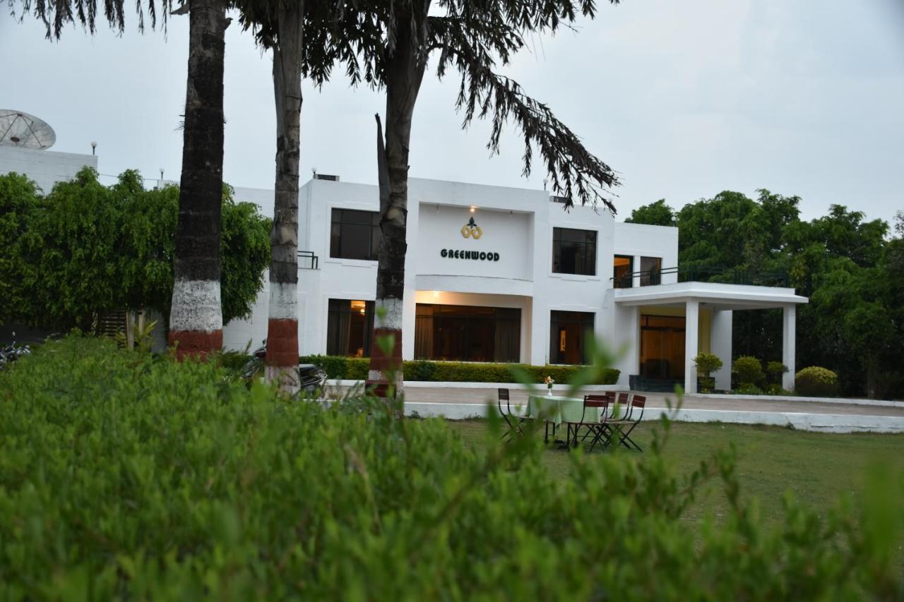 Greenwood Hotel Khajurāho Exterior foto